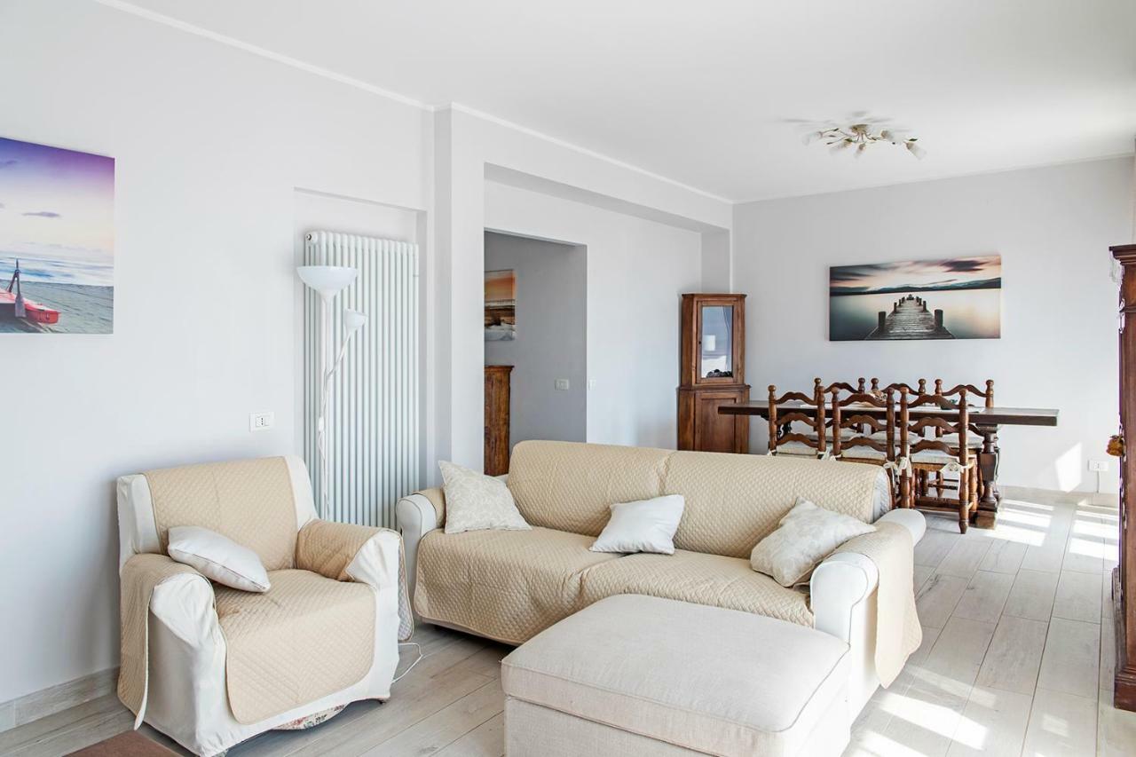 Appartamento Alex Vista Mare Lido di Camaiore Exterior foto
